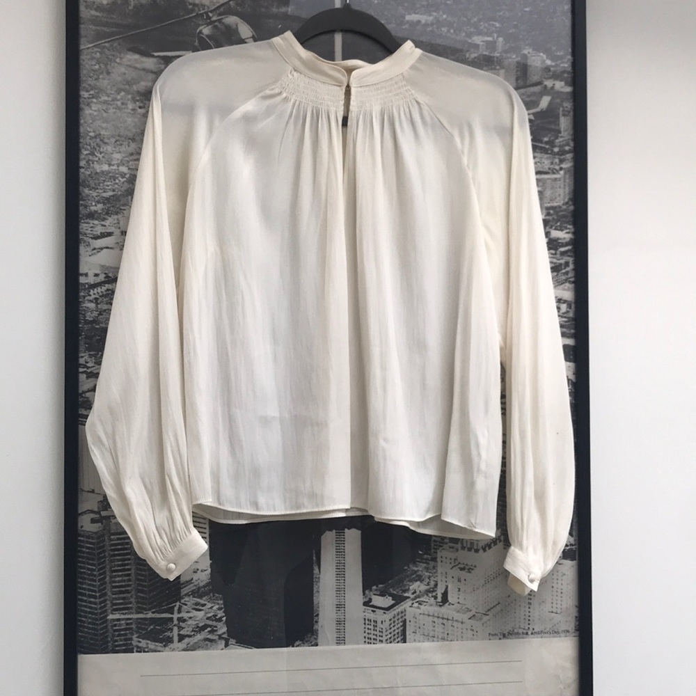 Aritzia Wilfred Blouse 🕊